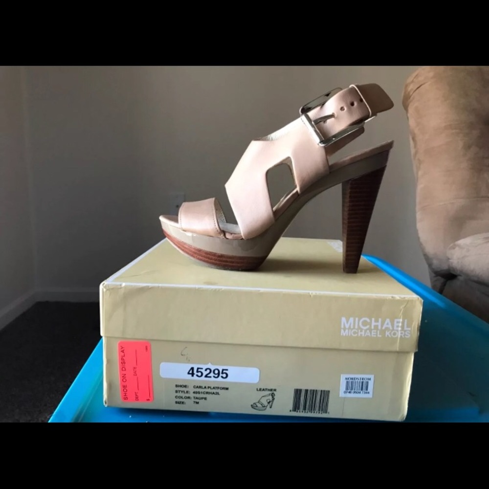 Michael Kors taupe Carla platform sandals 7M